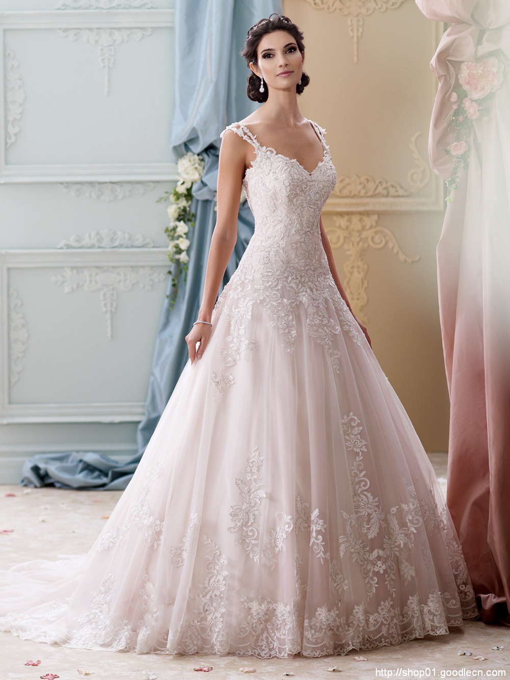 Summer Style A-Line Backless Women Lace Wedding Dress 2015 Vestido De Noiva Vintage Bride Dresses Robe De Mariage MN49
