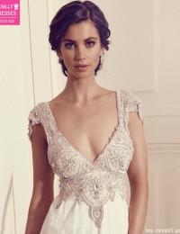 Romantic A-Line Lace Wedding Dress 2016 Deep V-Neck Sexy Beading Vintage Wedding Dress Wedding Gowns Vestido De Noiva W02245